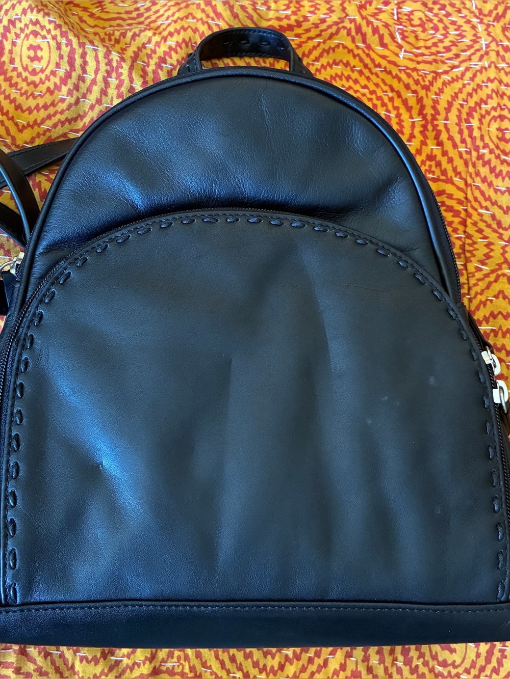 Luz Claiborne black leather backpack